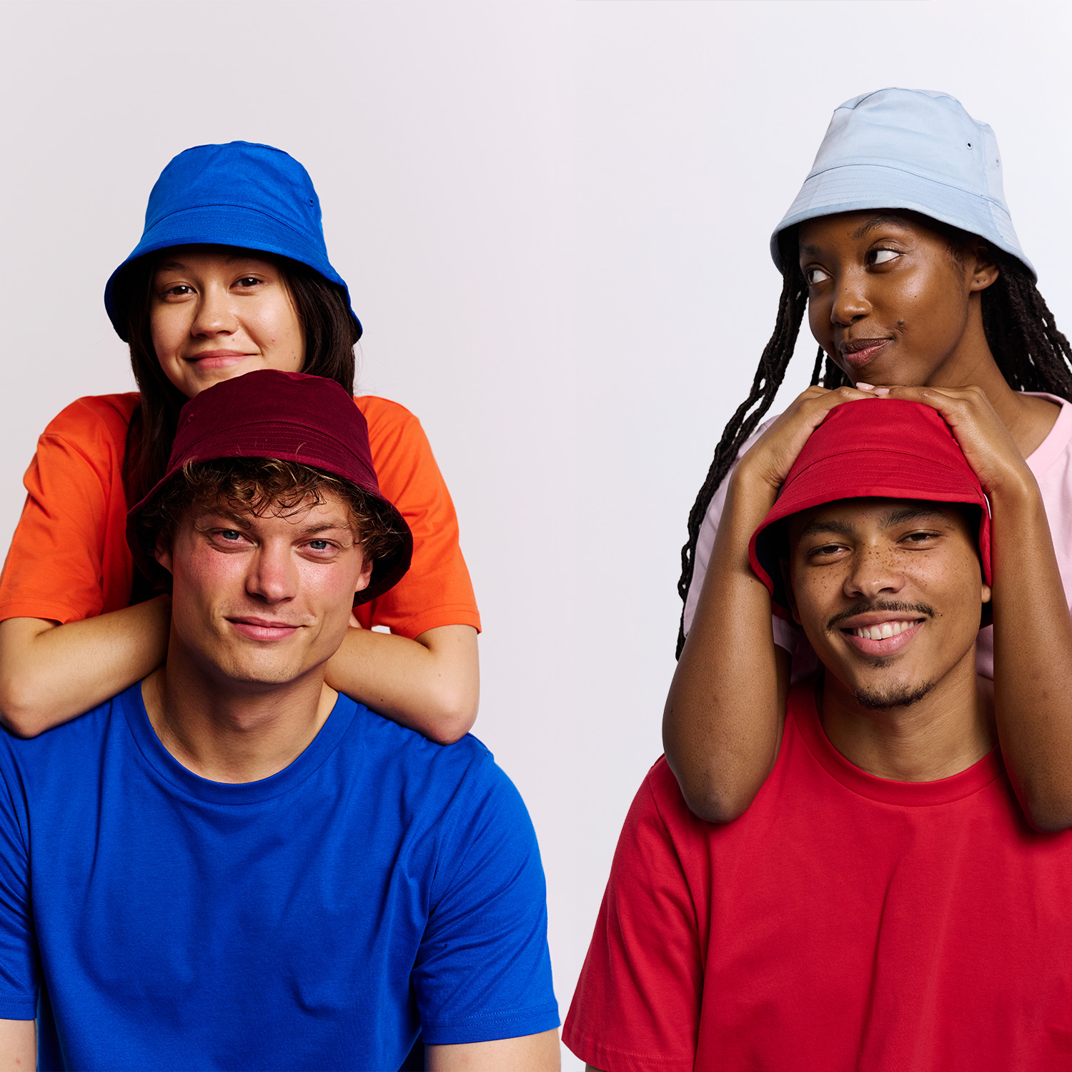 Bucket hat pose