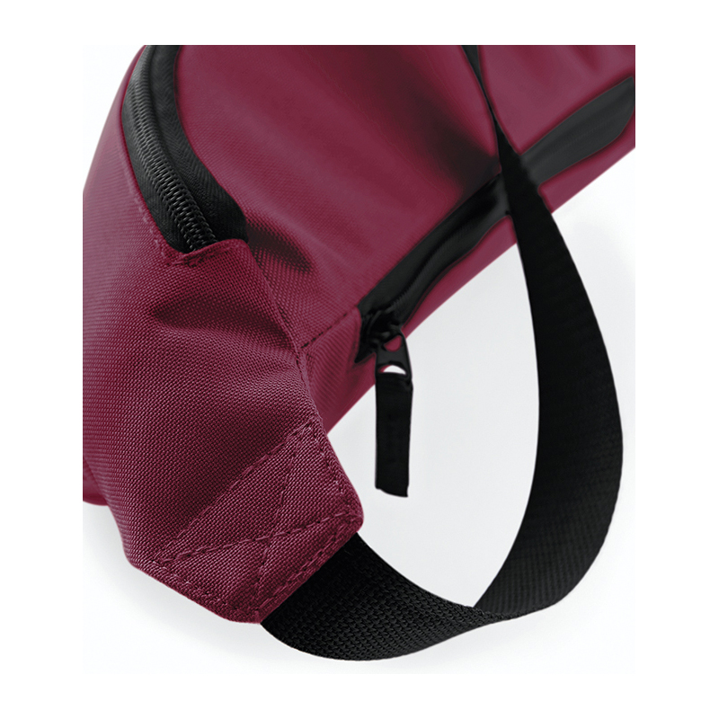 BG42 belt bag 7 burgundy closeup