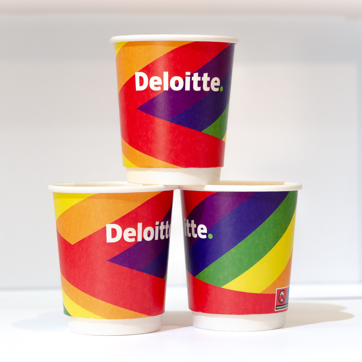 Deloitte pappersmugg