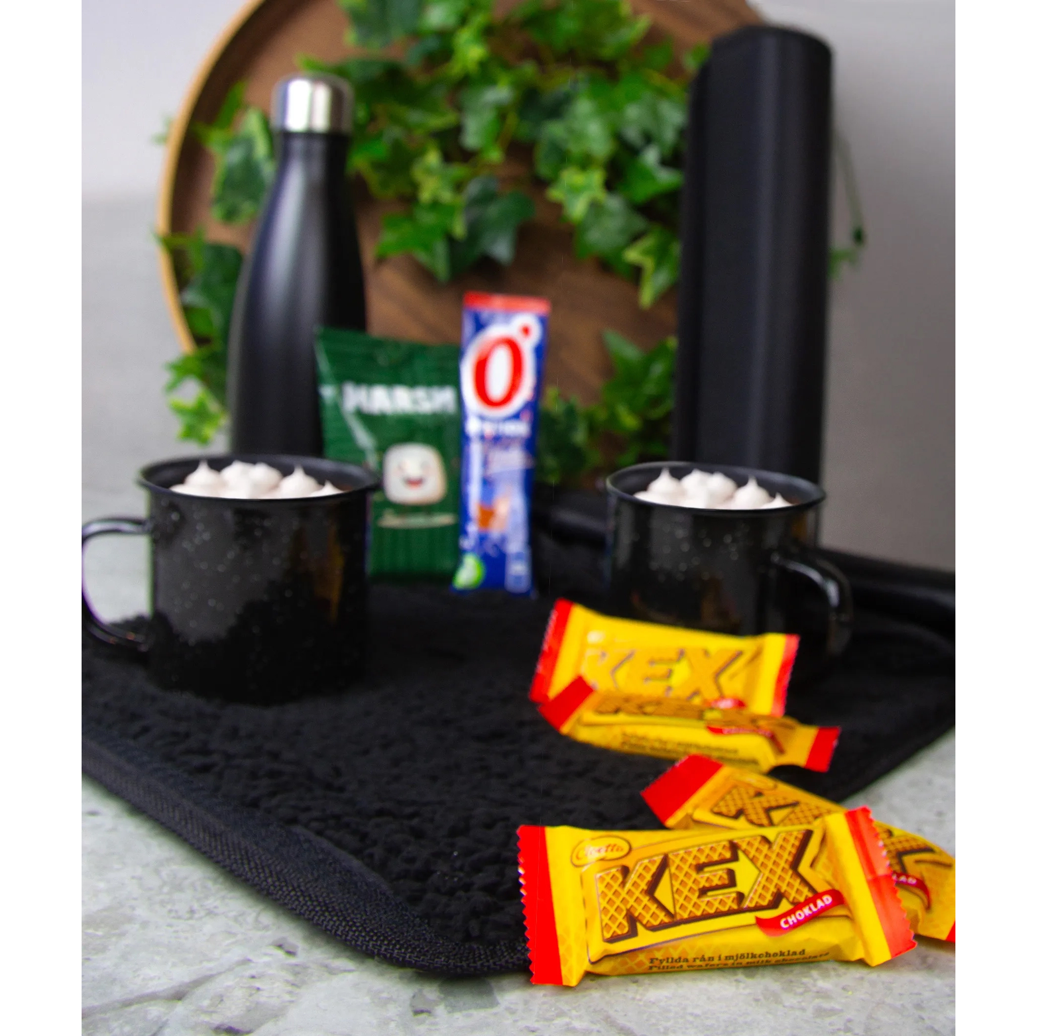 Skogspromenad Svart fika