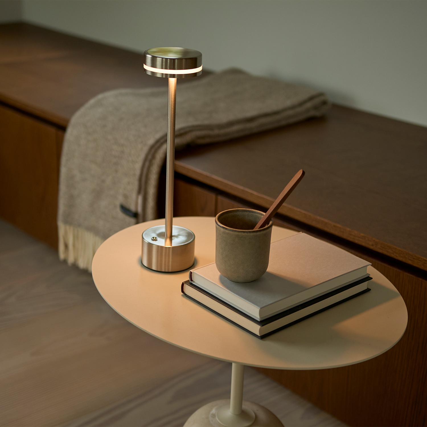 bordslampa LED miljo 2