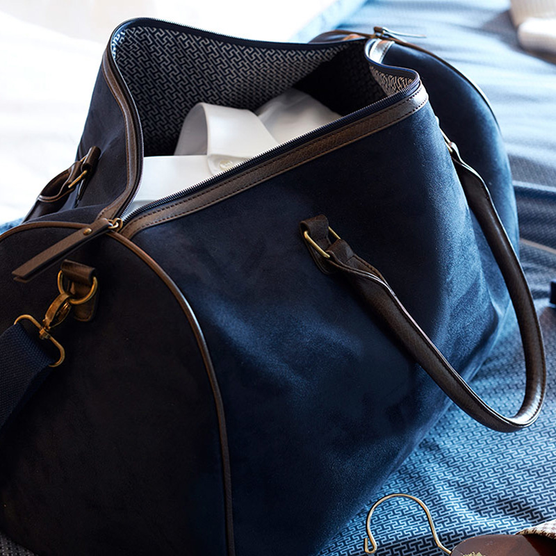 hunton weekender navy 3