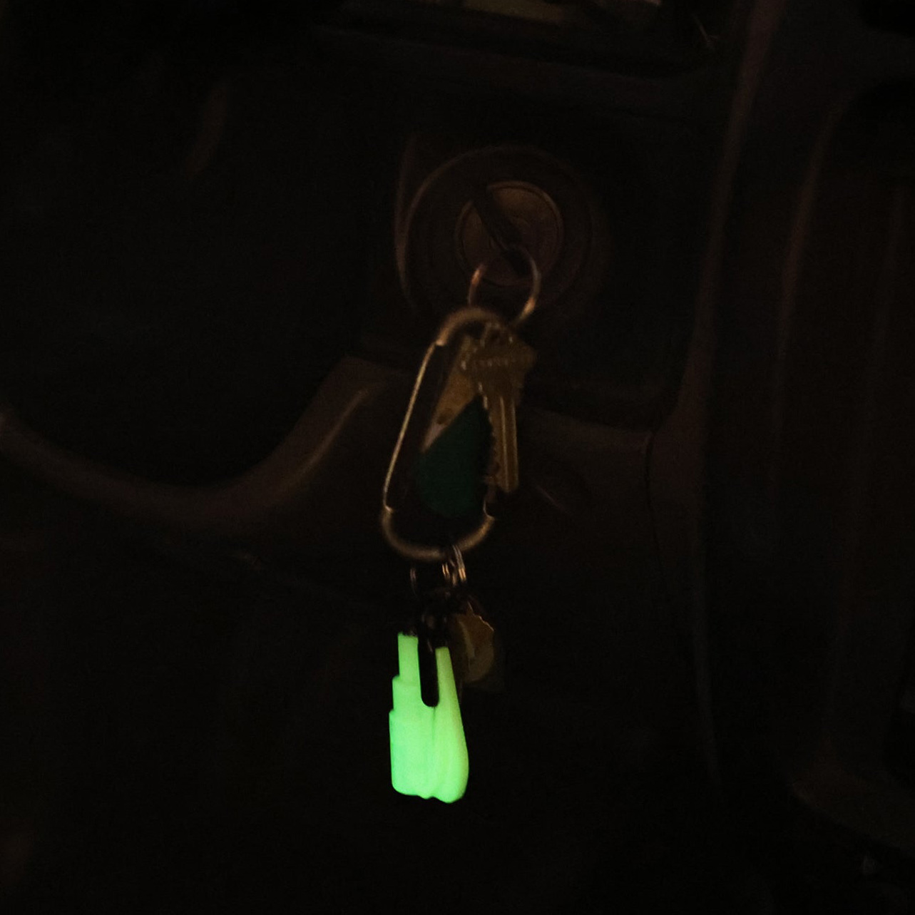 resqme GLOW IN THE DARK